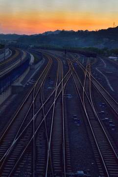 夕阳铁路铁轨