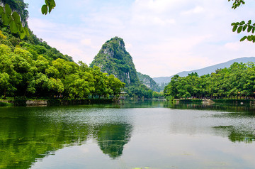 星湖七星岩风景区