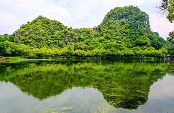 星湖七星岩风景区