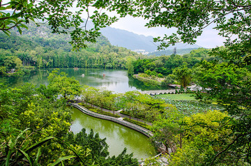 星湖七星岩风景区