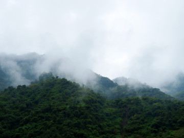 金沙江两岸风光