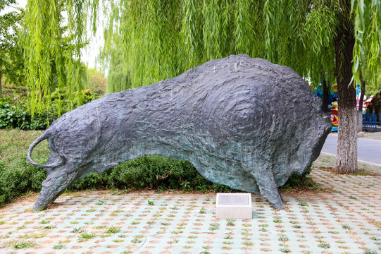 北京城市雕塑牛