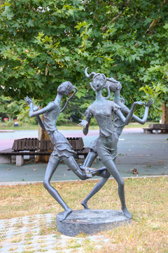 北京雕塑公园童年的记忆雕塑