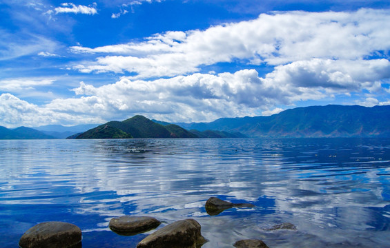 泸沽湖风光