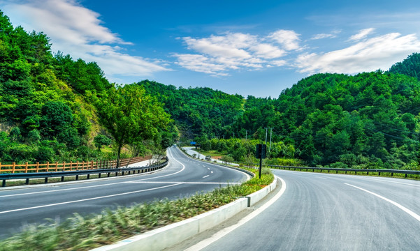 山间公路