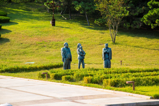 青岛石老人雕塑园