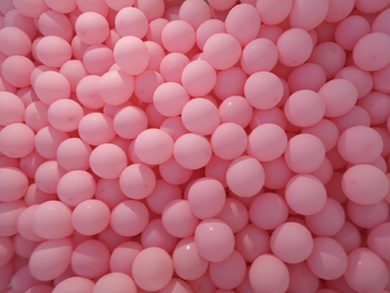 粉色气球装饰墙