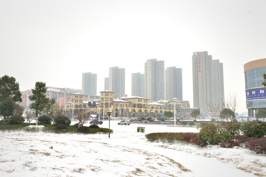 街道雪景