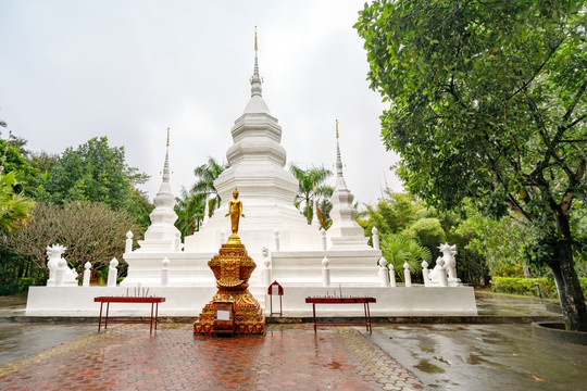 西双版纳寺庙建筑