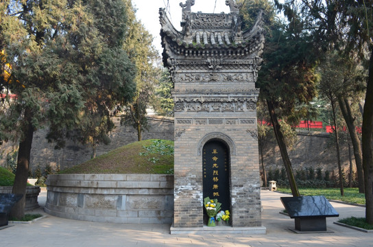 杨虎城将军墓