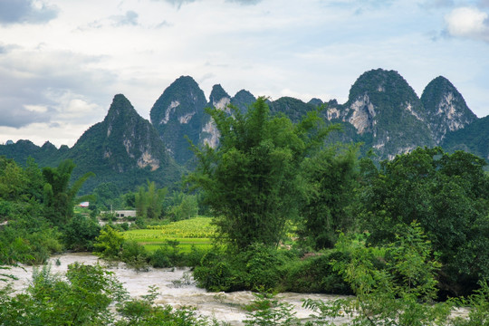 山水河流风景