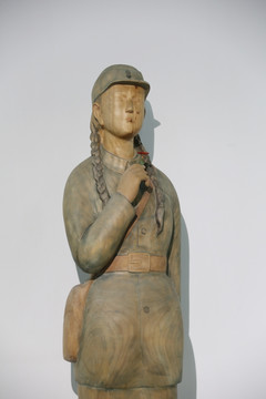 女战士雕塑
