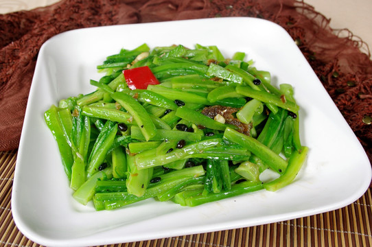 豆豉鲮鱼油麦菜