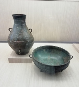 青铜器酒壶