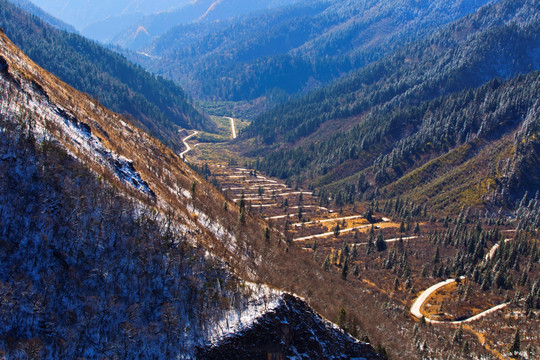 雪山公路