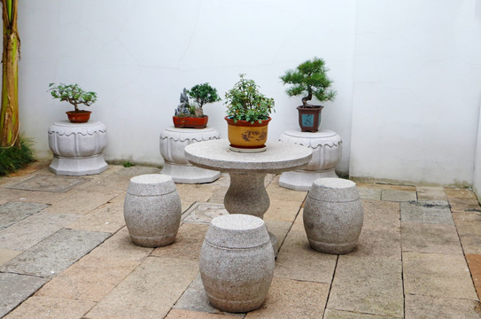石桌石凳