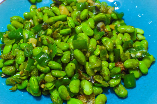 辣椒炒青豆
