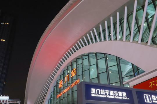 火车站夜景