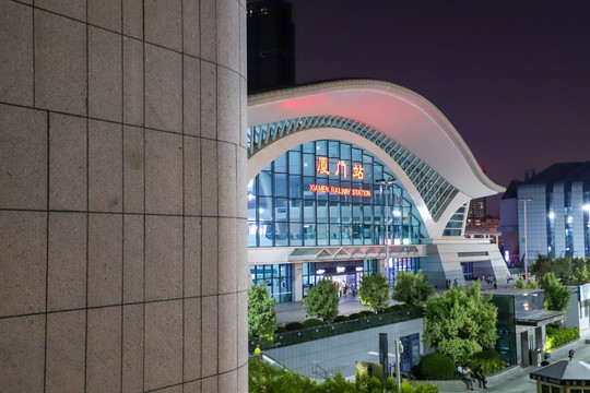 火车站夜景