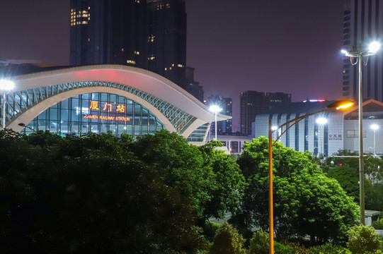 火车站夜景