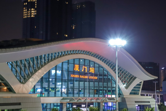 火车站夜景