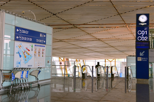 北京T3航站楼候机厅自动扶梯