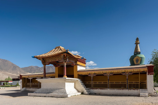 西藏桑耶寺风光