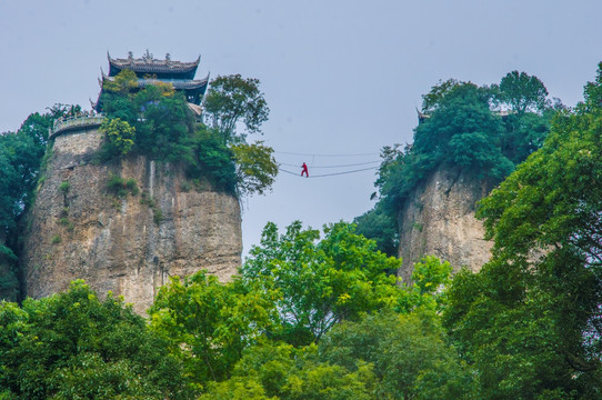 窦团山