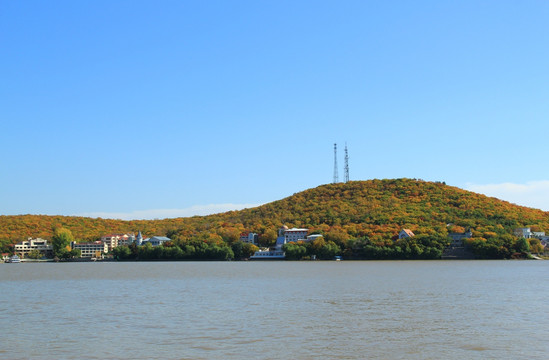 镜泊湖秋景