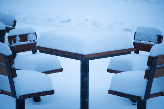 雪地桌椅