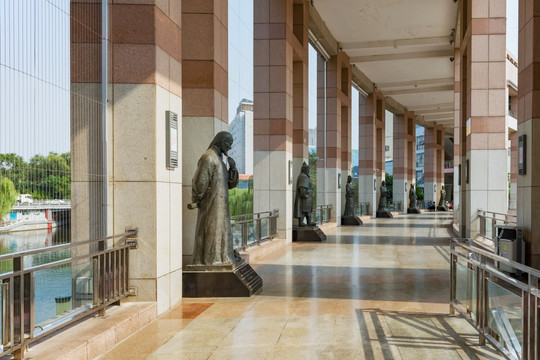 泉城广场文化长廊