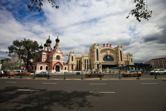 哈尔滨站与圣伊维尔教堂