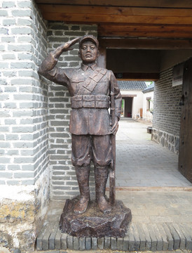 解放军战士雕塑