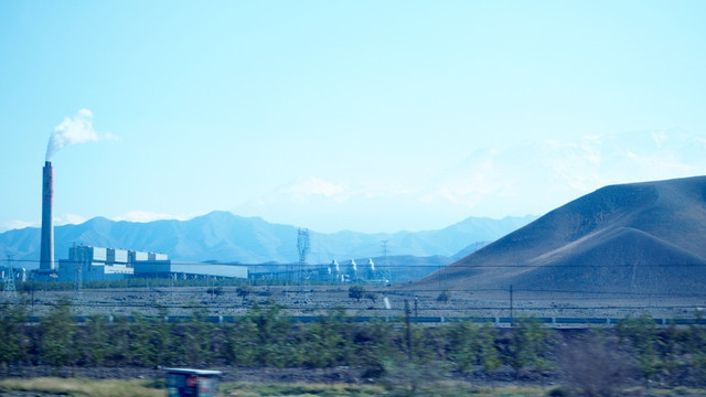 新疆达坂城地区风光