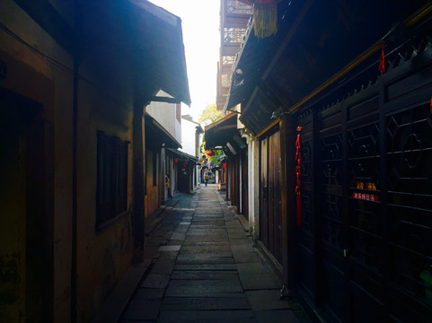 周庄的古老巷子