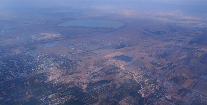 飞机上空俯瞰北疆大地地理风貌
