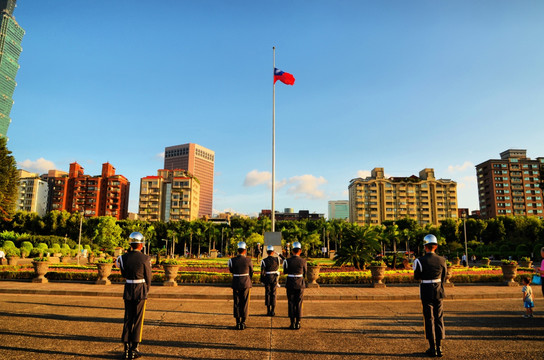 台北国父纪念馆降旗仪式