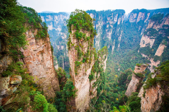 张家界武陵源袁家界悬浮山