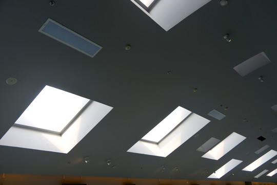 四川美术馆展厅玻璃窗采光设计