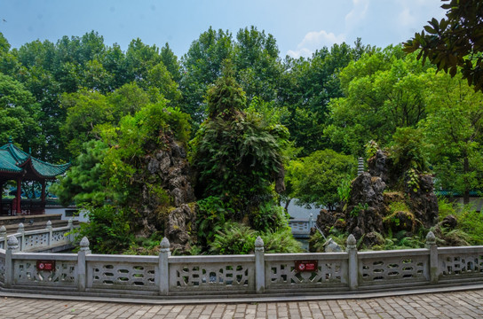 岳阳楼景区假山