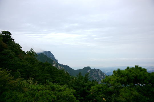 含鄱口观五老峰