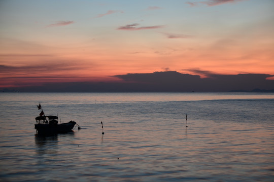 最美不过海上夕阳