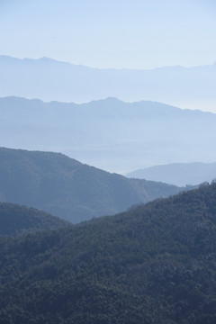 直构图远山