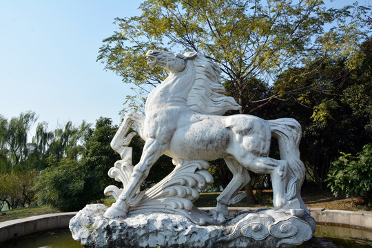 白马雕塑