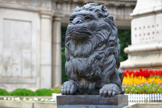 獅子雕塑