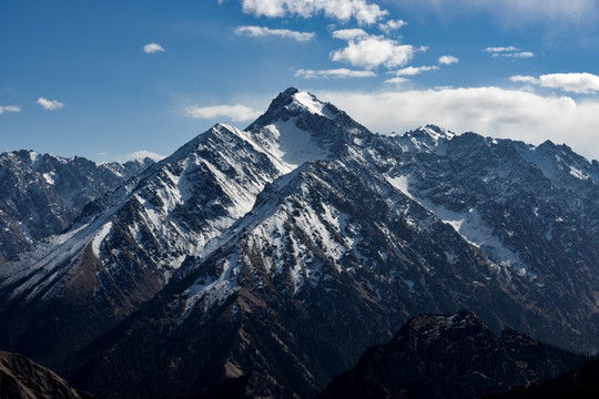 天山