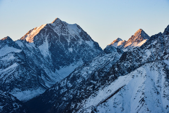 天格尔峰