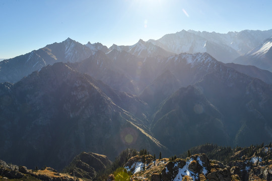 天山雪峰
