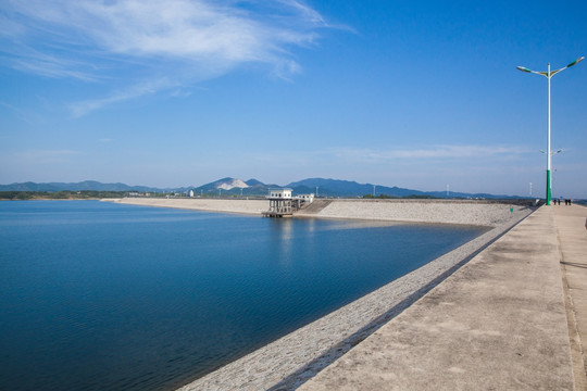 鲇鱼山水库