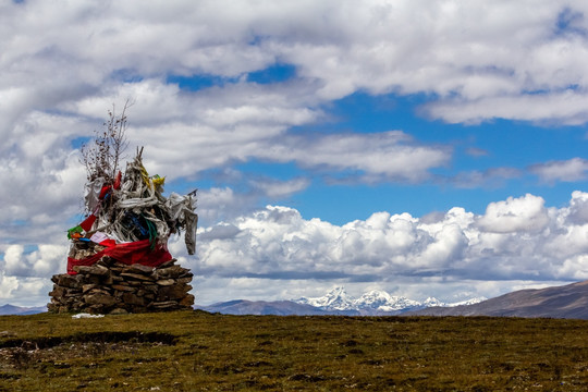 中国西藏昌都丁青孜珠山自然风光